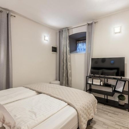 Apartments And Rooms Villa Lina Split Buitenkant foto