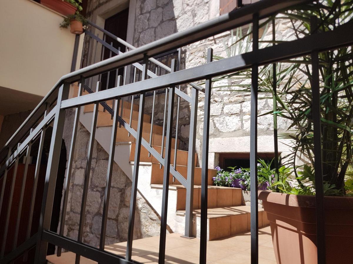 Apartments And Rooms Villa Lina Split Buitenkant foto