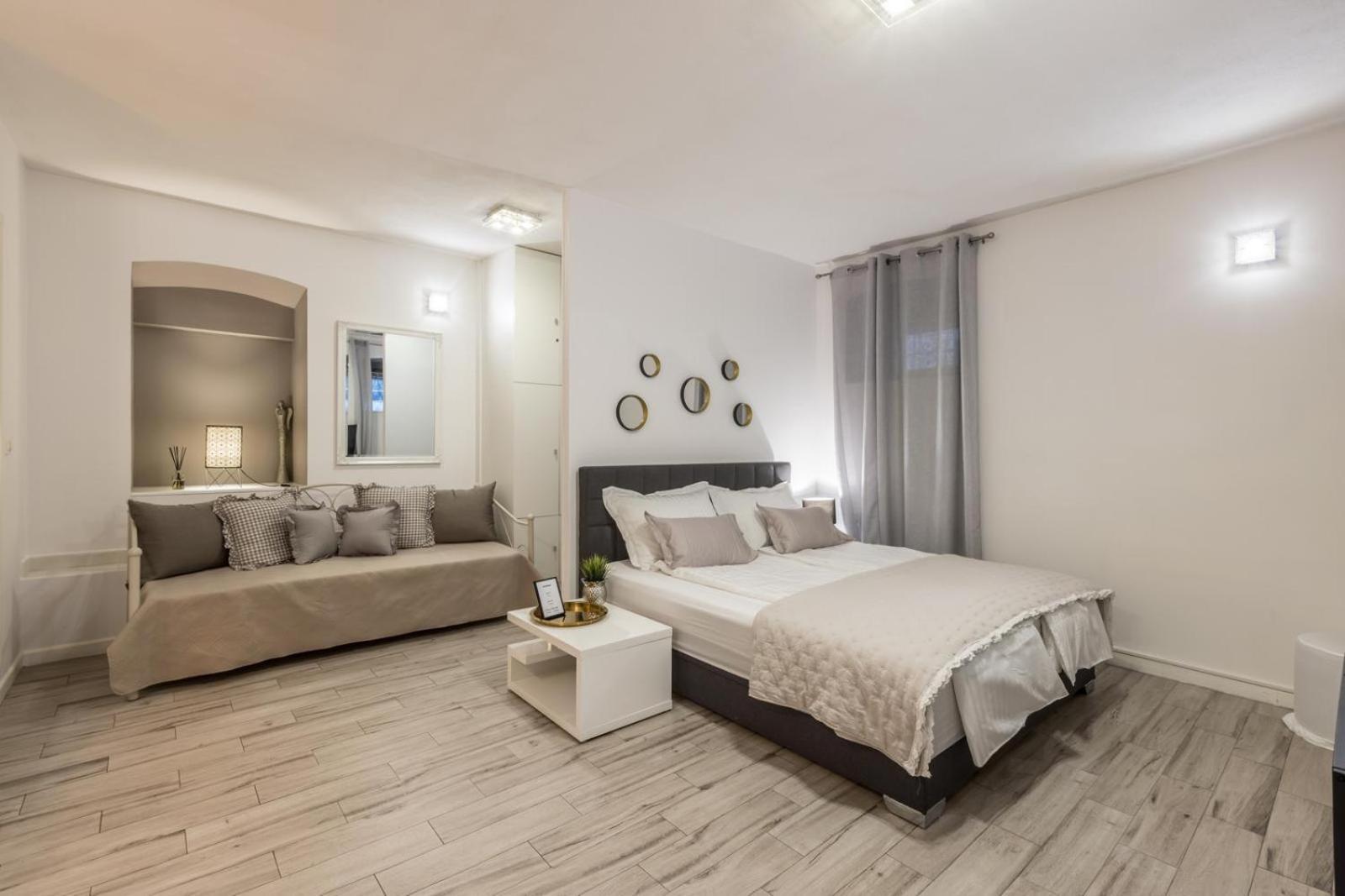 Apartments And Rooms Villa Lina Split Buitenkant foto