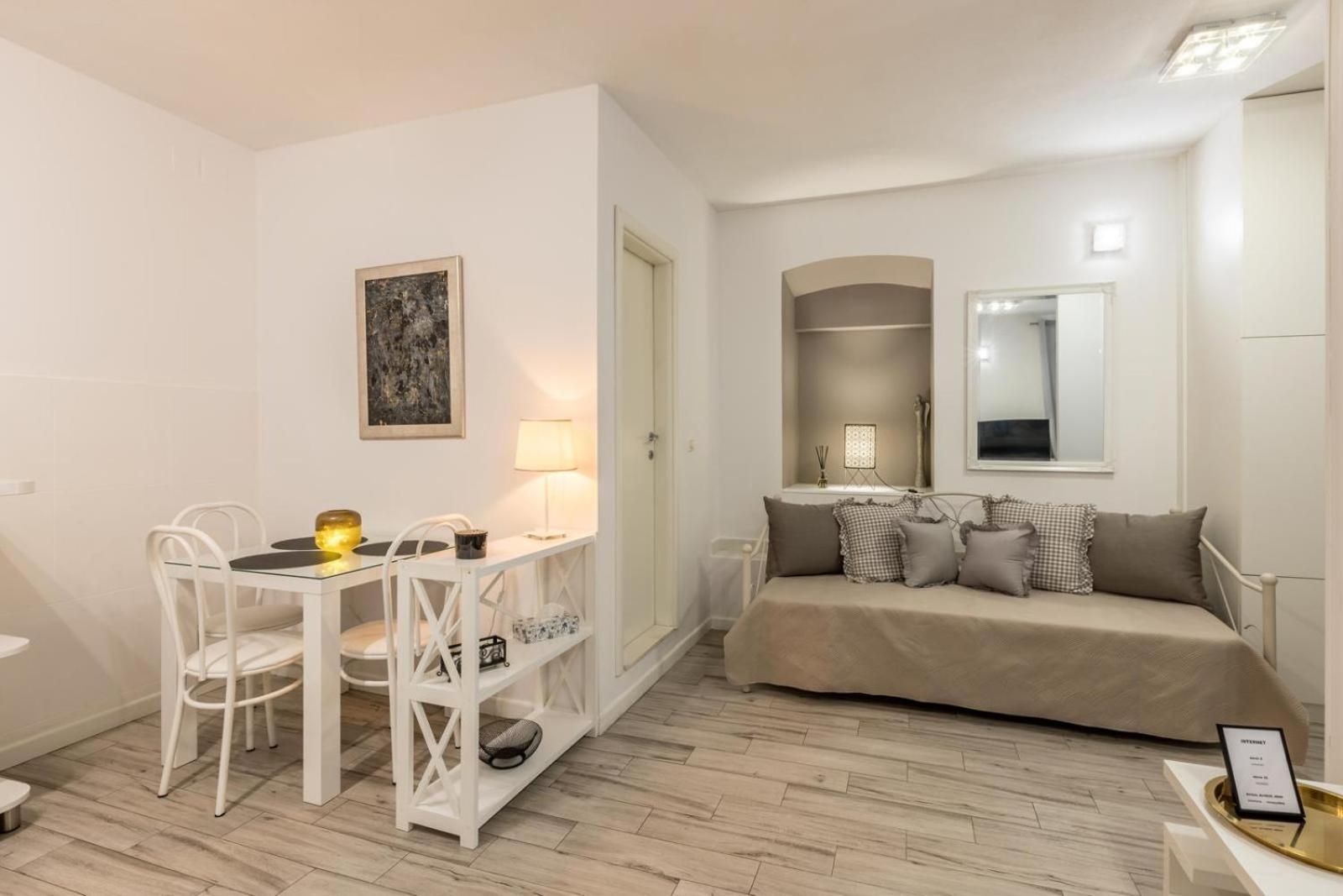 Apartments And Rooms Villa Lina Split Buitenkant foto